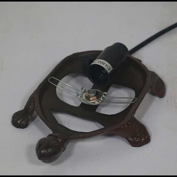 Tiffany Style Turtle Mama and Child Lamp - Picture 3 of 4